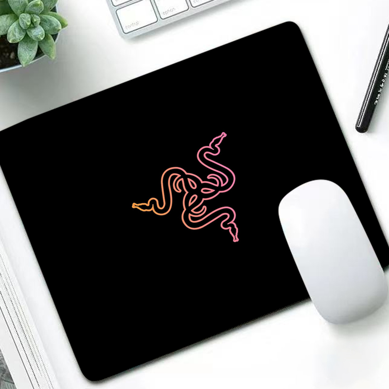 Razer Luxury Mouse Pad Anime G - Laptop Accessories Bundle 评论和价格